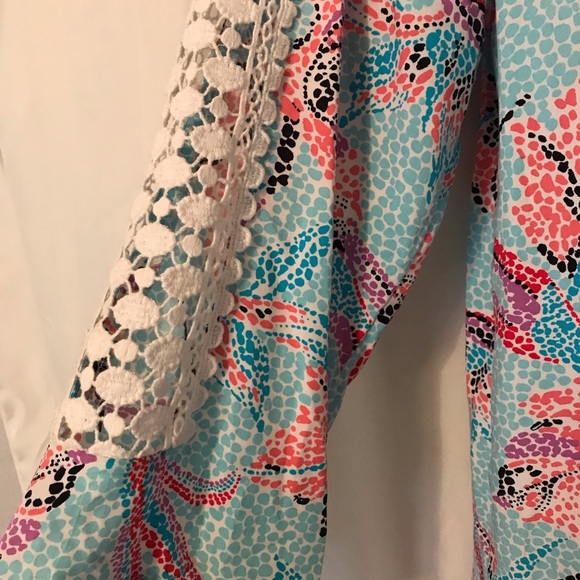 Crown and Ivy top with White lace. - Picture 3 of 8